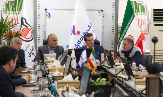 تأمین نقدینگی، نوسازی تجهیزات و حمایت از برنامه‌های توسعه‌ای، اولویت بانک رفاه برای ذوب‌آهن اصفهان