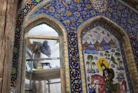میراث نفیس عصر صفوی جان می‌گیرد/ دعوت از اصفهانی‌ها برای احیای نقاشی‌های تاریخی سقاخانه «چاره»