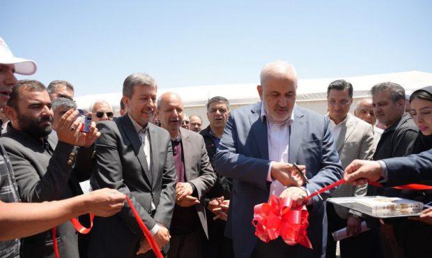 بهره‌برداری از نیروگاه خورشیدی ۷ مگاواتی اردستان