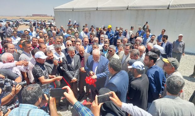 گامی تازه در توسعه انرژی‌های پاک؛ بهره برداری و اتصال ۱۳۹ مگاوات نیروگاه خورشیدی به شبکه برق کشور