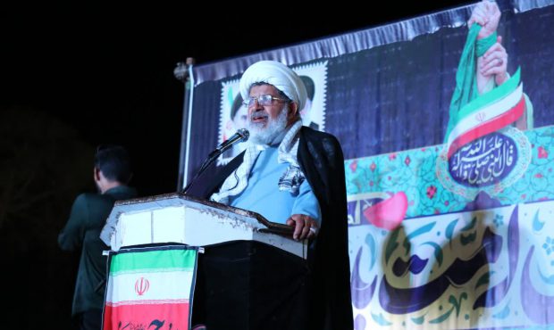 خروج آمریکا از منطقه، قصاص عاملان شهادت شهدا و دریافت غرامت از مطالبات ملت ایران است