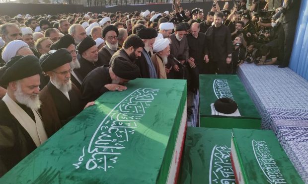 نماز مشتاقان ولایت بر پیکر آقای شهید ایران در میعادگاه عاشقان اقامه شد