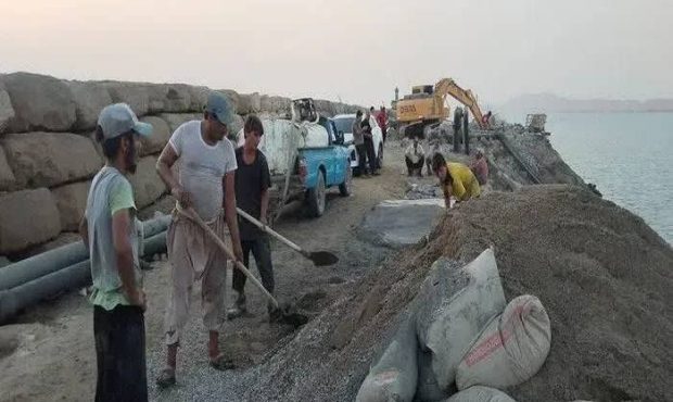 آبشیرینکن جاسک تنها ۲۴ ساعت پس از حمله آمریکا دوباره وارد مدار شد آبشیرینکن جاسک تنها ۲۴ ساعت پس از حمله آمریکا دوباره وارد مدار شد