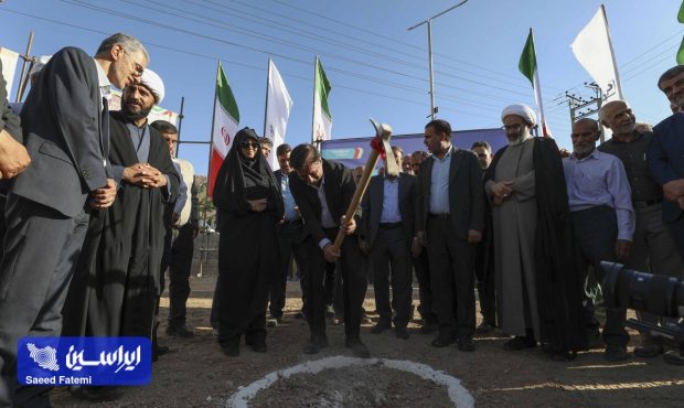 کلنگ پروژه تقاطع غیرهمسطح زیباشهر با مشارکت فولاد مبارکه به زمین زده شد 