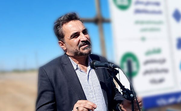 واحد مسکن محرومان در زواره اردستان همزمان با هفته دولت افتتاح و عملیات اجرایی آماده‌سازی نهضت ملی مسکن آغاز شد