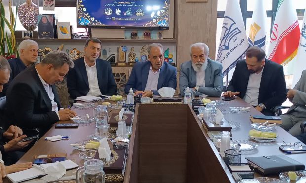 مدیرعامل خیریه شجره طیبه: تأمین ابزار آموزش هوشمند، مهم‌ترین نیاز دانش‌آموزان و دانشجویان تحت حمایت است