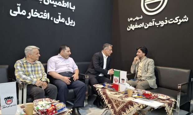 حضور مدیران صنعتی در غرفه ذوب‌آهن اصفهان؛ تأکید بر تعامل و هم‌افزایی در صنعت فولاد