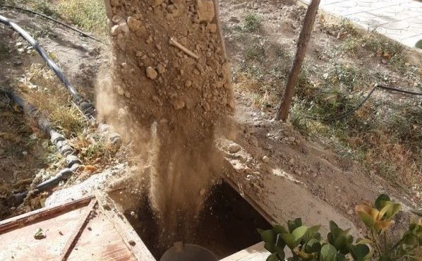 مسدود شدن دو حلقه چاه غیرمجاز در شهرستان گلپایگان مسدود شدن دو حلقه چاه غیرمجاز در شهرستان گلپایگان