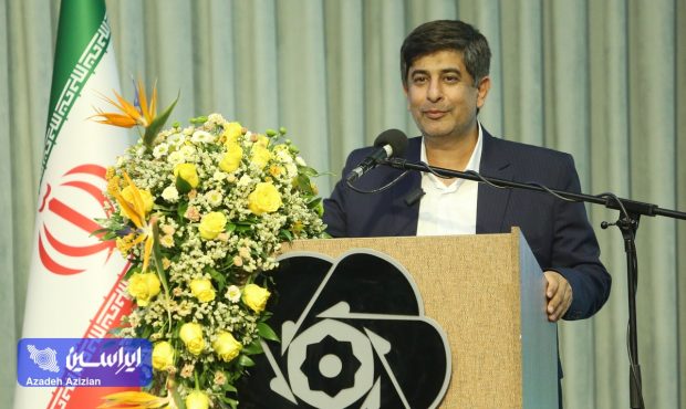 کارگران و مهندسان فولاد مبارکه قهرمانان اصلی بازسازی هستند