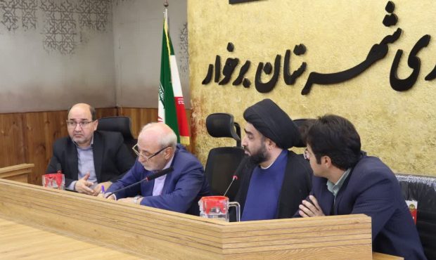 بررسی مسائل و چالش‌های حوزه عفاف و حجاب در شهرستان برخوار