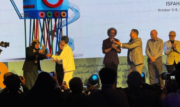 پرواز «پروانه‌های زرین» در آسمان اصفهان؛ فاتحان سی‌وهشتمین جشنواره فیلم کودک معرفی شدند