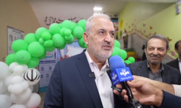 آیین گشایش مدارس با حضور عباس علی آبادی آیین گشایش مدارس با حضور عباس علی آبادی