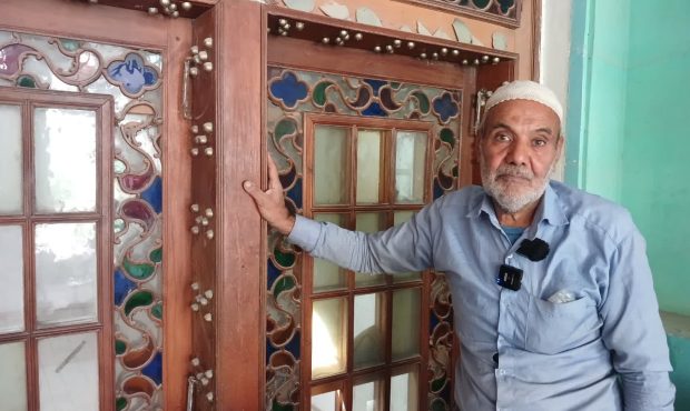 از هرات تا خمینی‌شهر؛ روایت استادکاری که هنر دستش را وقف حسینیه کرد