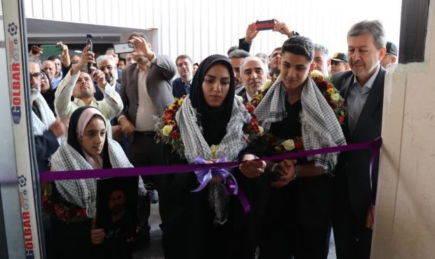 استاندار اصفهان: کارکنان صنعت برق در خط مقدم خدمترسانی در بحرانها حضور دارند استاندار اصفهان: کارکنان صنعت برق در خط مقدم خدمترسانی در بحرانها حضور دارند